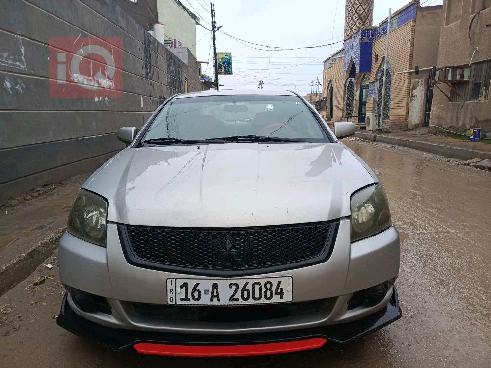 میتسوبیشی گلانت